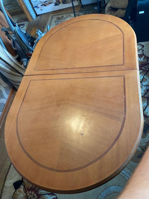 Продам большой стол дубовый