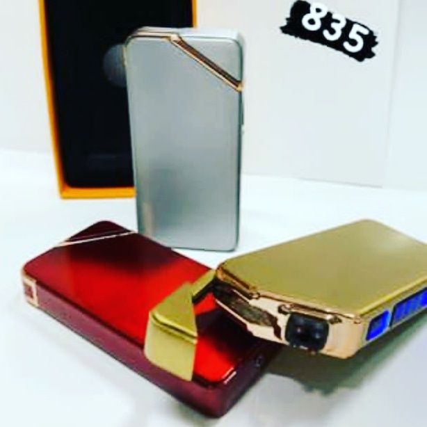 Зажигалка в наличии