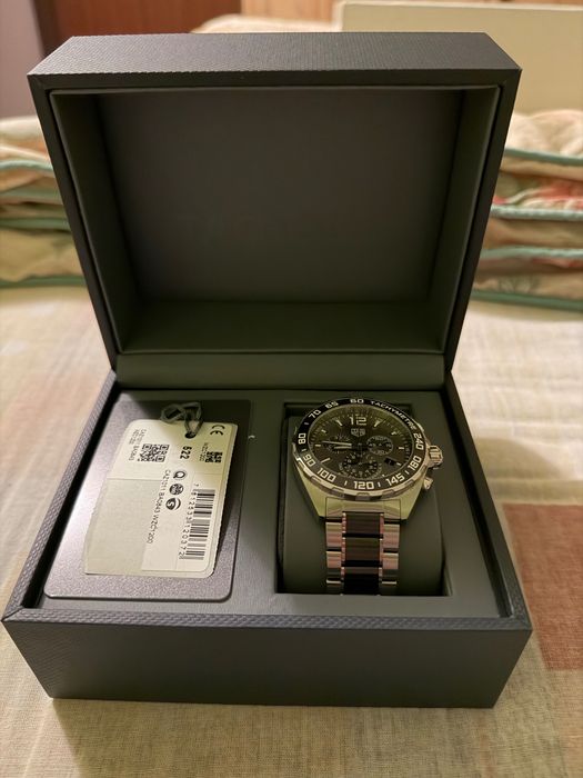 Здравейте продавам уникален часовник Tag Heuer чисто нов. Носен е броени пъти