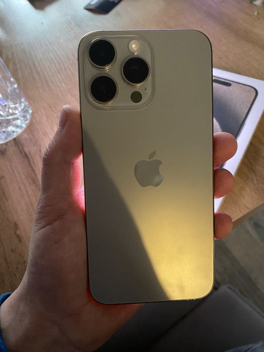 Продам iPhone 15 Pro Max 512gb