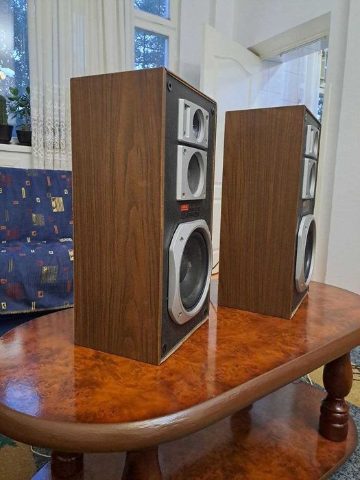 Продам Аудио колонки AKAI  25 вт
