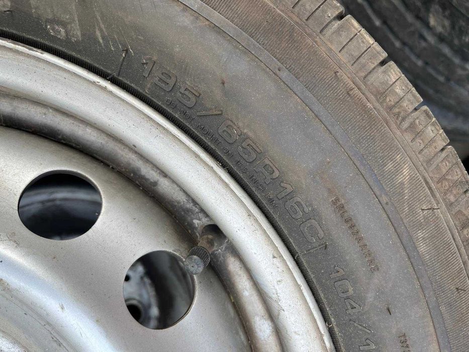 Set jante + cauciucuri Mercedes Vito – 195/65 R16C – stare foarte bună