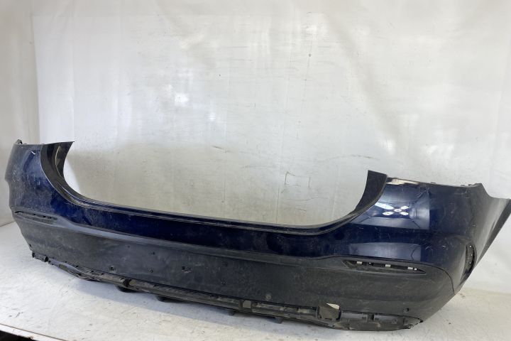 Оригинална задна броня със сензори и престилка в добро състояние Мерце