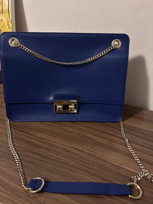 Furla чанта модел Белла