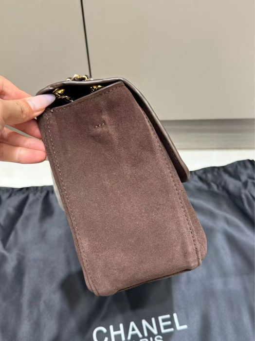 Налична дамска чанта  Chanel Maxi Flap Bag
