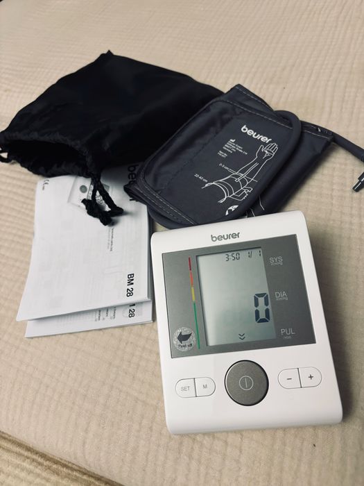 Tensiometru pentru brat