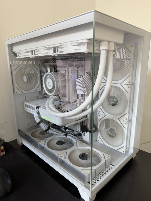 Гейминг конфигурация Ryzen 7 7800X3D / RTX 5060 Ti 16GB / 32GB DDR5