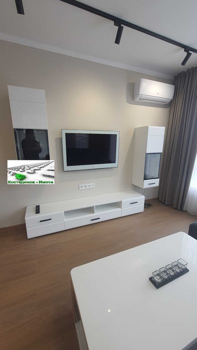 Дава се под наем Двустаен апартамент в Пловдив, Център - 67 кв.м за 663 € - Снимка #3