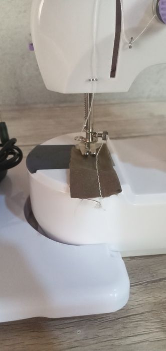 Mini mashina sotiladi