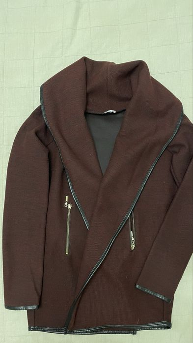 Разгружаю гардероб, одежда женская