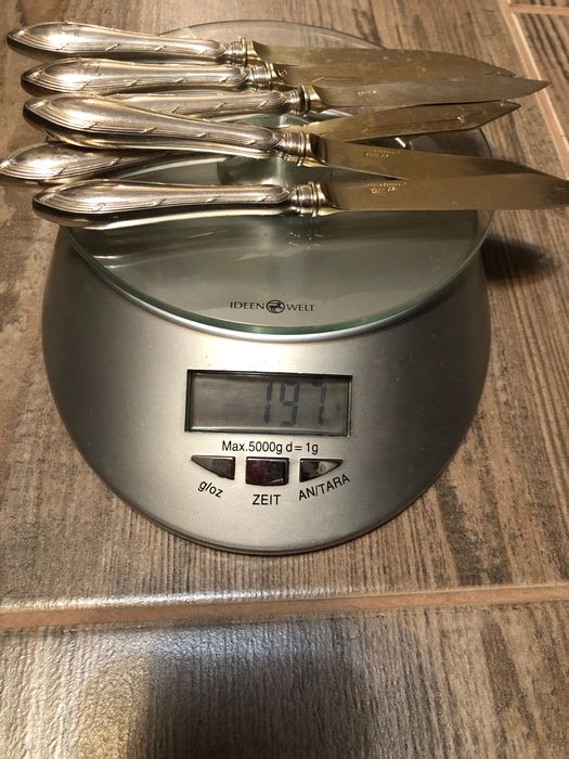 Малки сребърни ножове