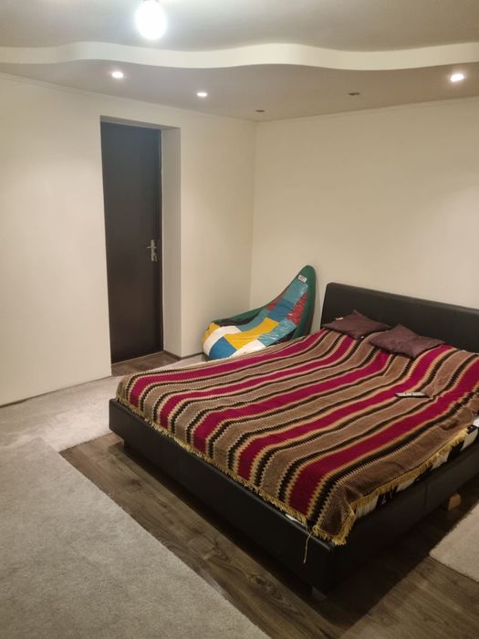 Casă cu teren generos in Pădureni