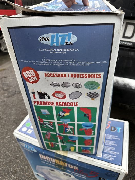 Incubator Cleo 5 DTh cu afișajul temp. și umiditate , apa din ext.