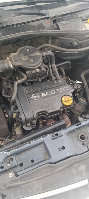 Desmembrez Opel CORSA C 1.0 benzină