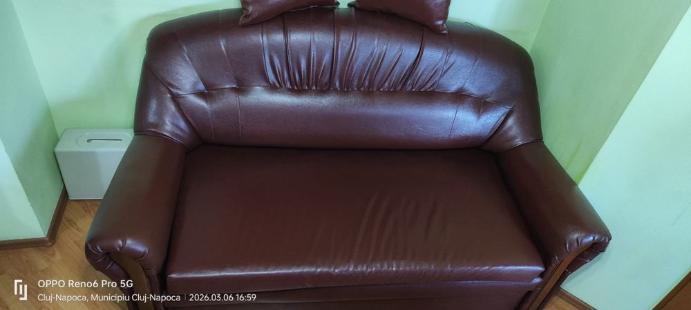 Vand canapea piele ecologica