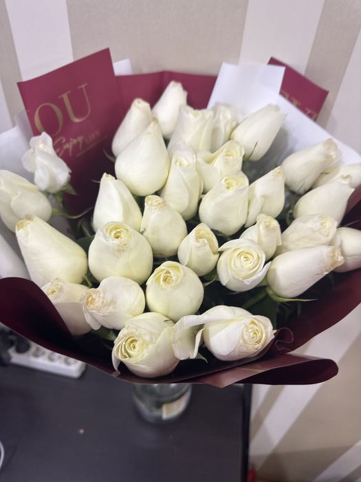 розы 31 шт белые