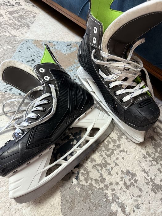 Коньки Bauer XLS