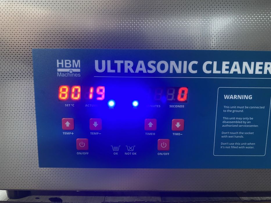 Професионална ултразвукова вана HBM 10L 240W с подгряване + препарат
