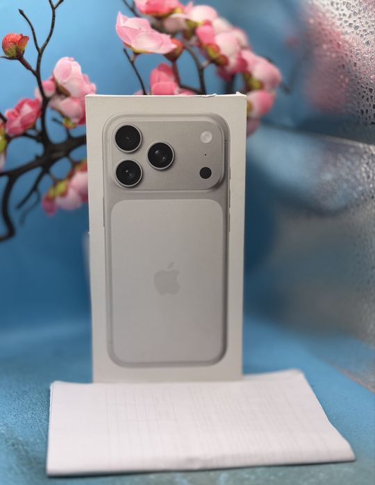 НОВ!!! Apple iPhone 17 Pro, 256GB, 5G, Silver + подарък оригинален адаптер Apple