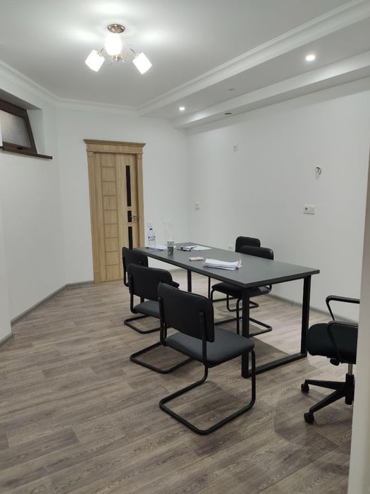 Сдается Офис Частично с Мебелью (цокольный этаж)