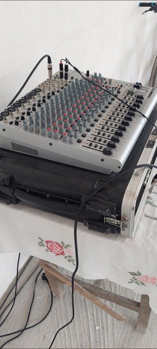 Vand mixer Analog  pasiv Behringer