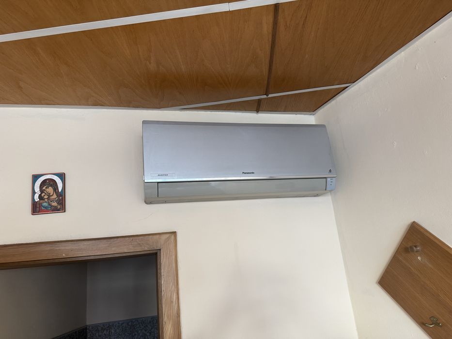 Продавам търговско помещение в идеалния център на град Трявна.