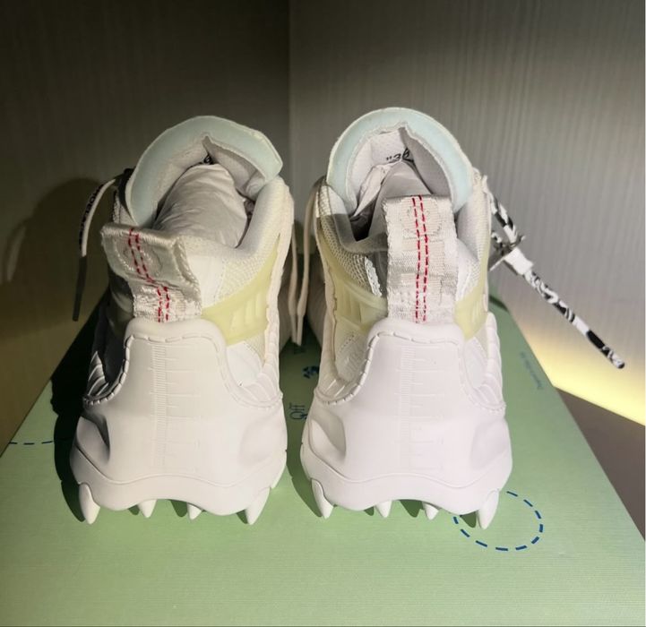 Adidasi off white odsy 1000