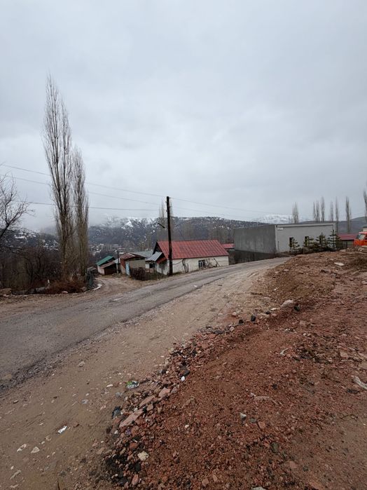 Шошилинч уй сотилади