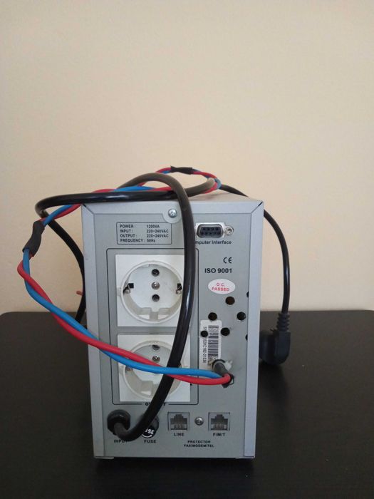UPS Vmark 1200VA cu acumulatorii slabiti si in stare perfecta de functionare