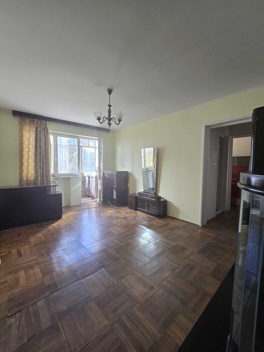Direct Proprietar | Apartament 2 Camere - Bulevardul Revoluției | Etaj 2 | Negociabil