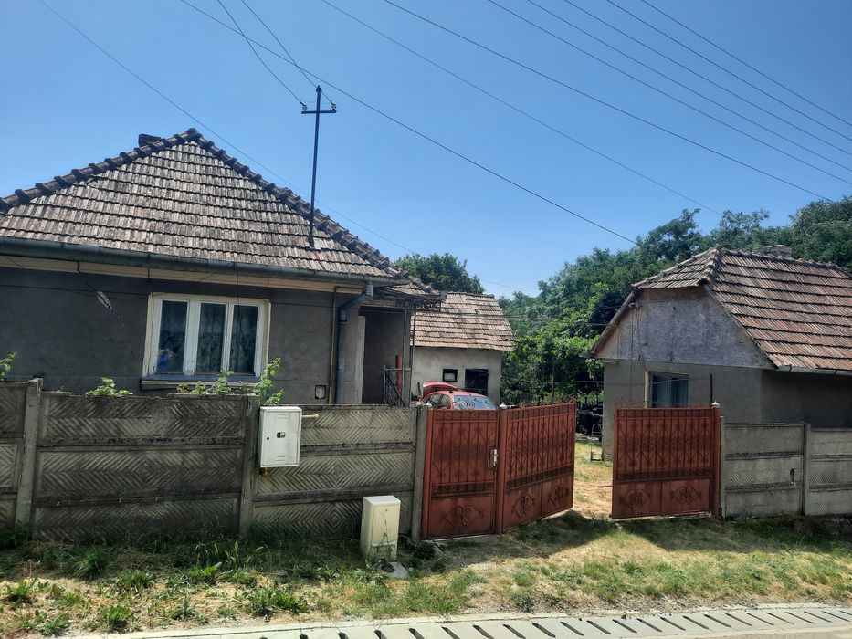 Vand casa sat Rediu comuna Aiton