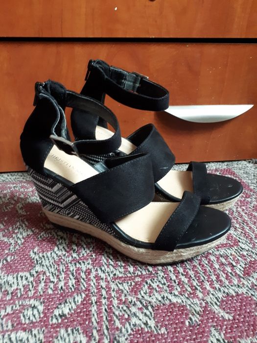 Sandale cu Platforma Masura 37