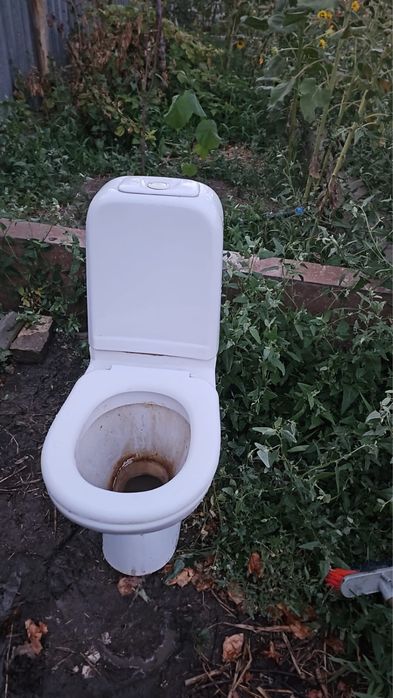 Продается унитаз
