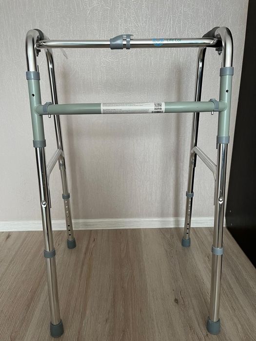 Продам взрослые ходунки