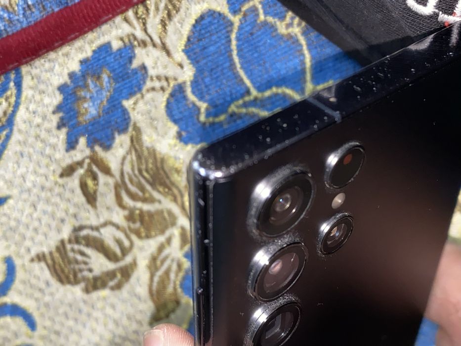 Продам Samsung s22 ultra