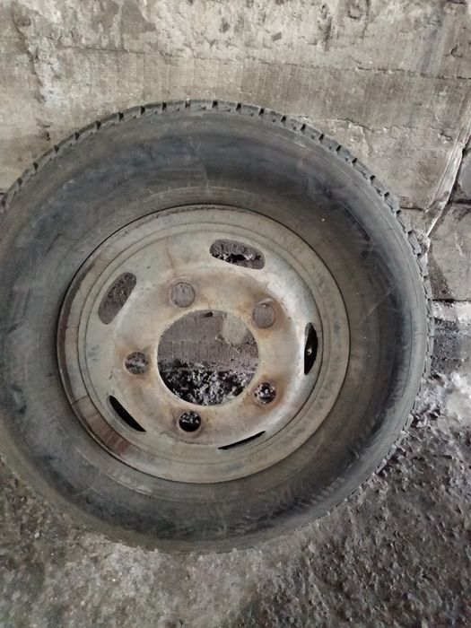 Продаю диски с резинами 225/75/16С