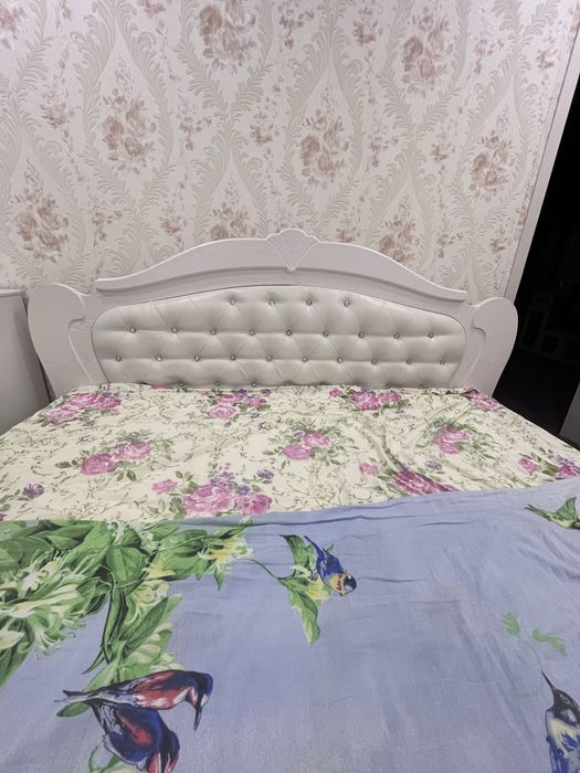 Кровать двуспальная