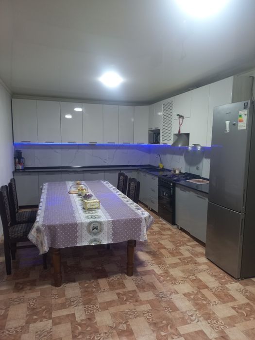 Дом в пришахтинске.