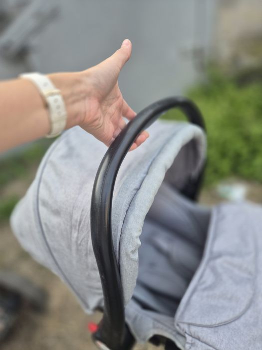 Коляска детская с автолюлькой