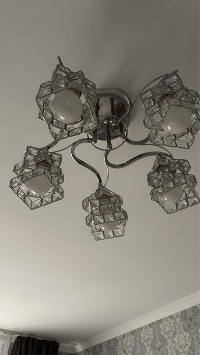 Люстра 5 лампочек