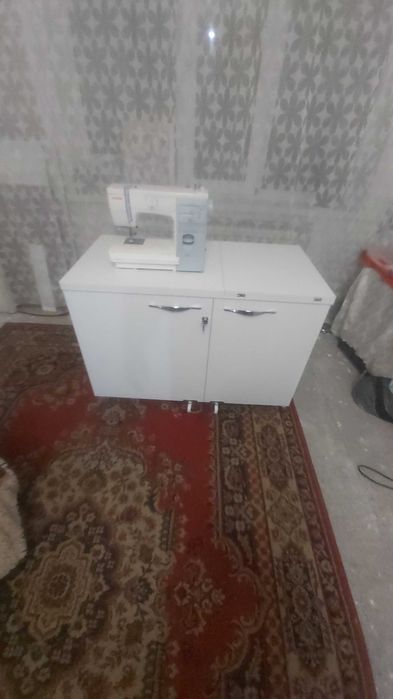 Стол трансформный для швеи и кроя.