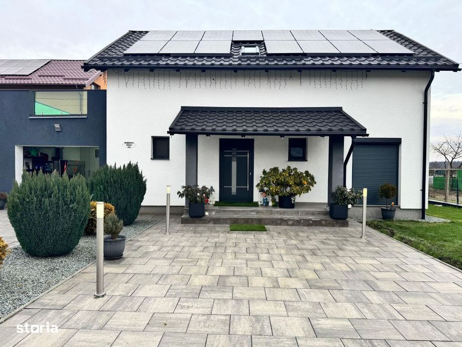 Casa moderna, complet mobilata, cu panouri solare, jacuzzi,aproape de
