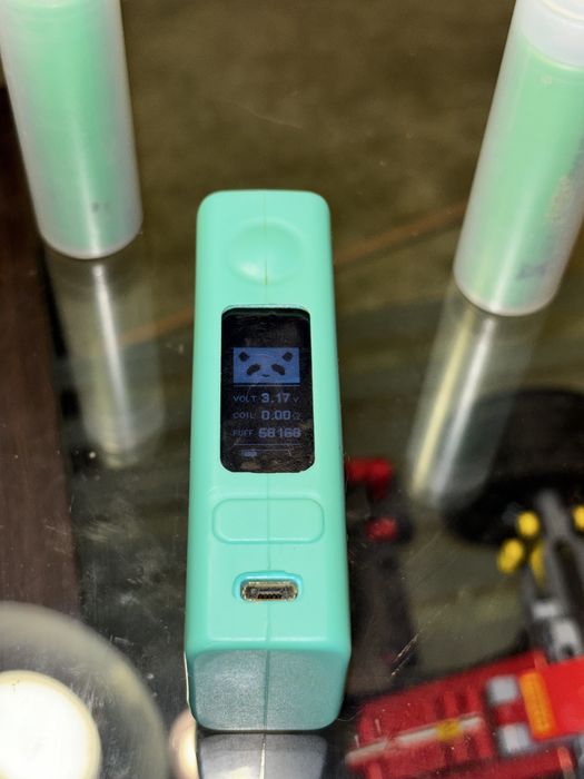 Vând VTC Mini cu 3 baterii 18650 plus încărcător pentru baterii