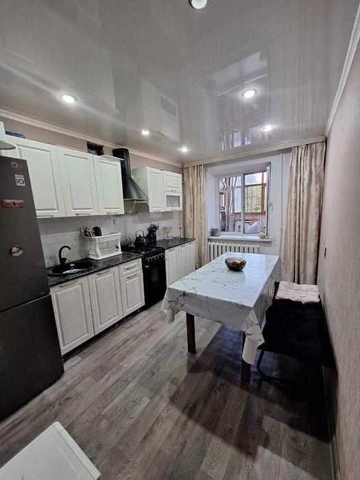 продается 2 комн кв р-н Обл.Гаи