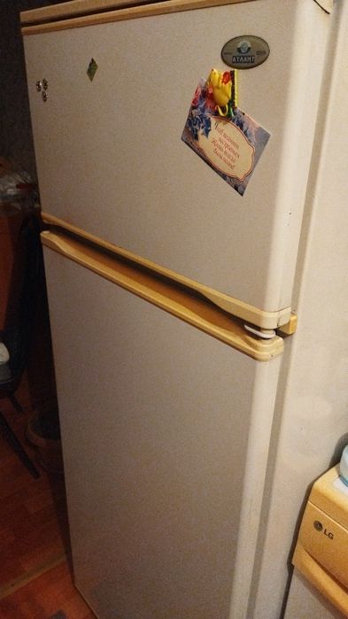 продам холодильник