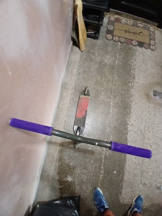 ПРОДАВА СЕ !!! Тротинетка Bloody mary v2 black