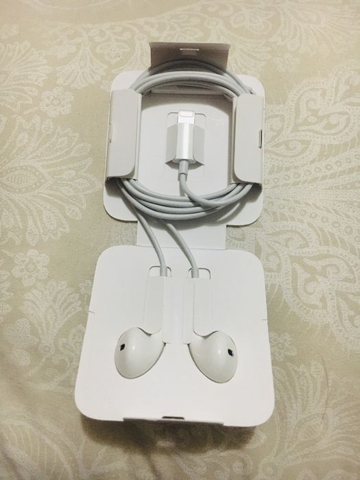 Оригинальные аксессуары для APPLE наушники,