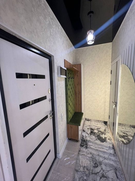 ~Шикарная 1 в 2х комнатная хорошим ремонтом и обстановкой~