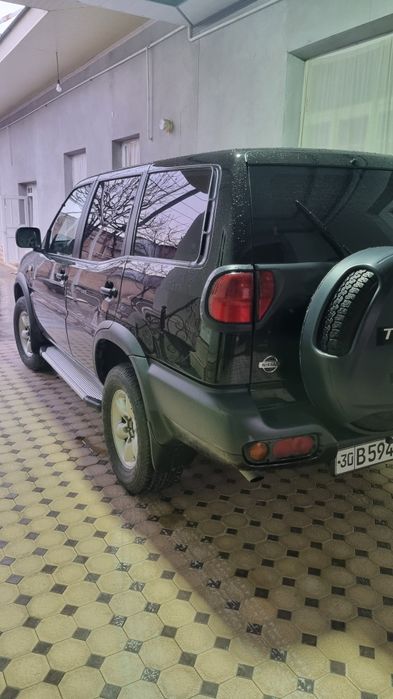 Nissan Terrano 2