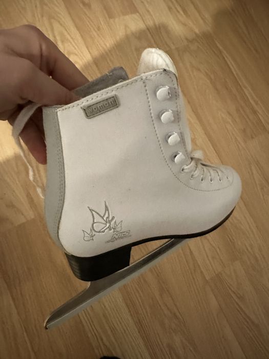 Patine de damă marimea 38